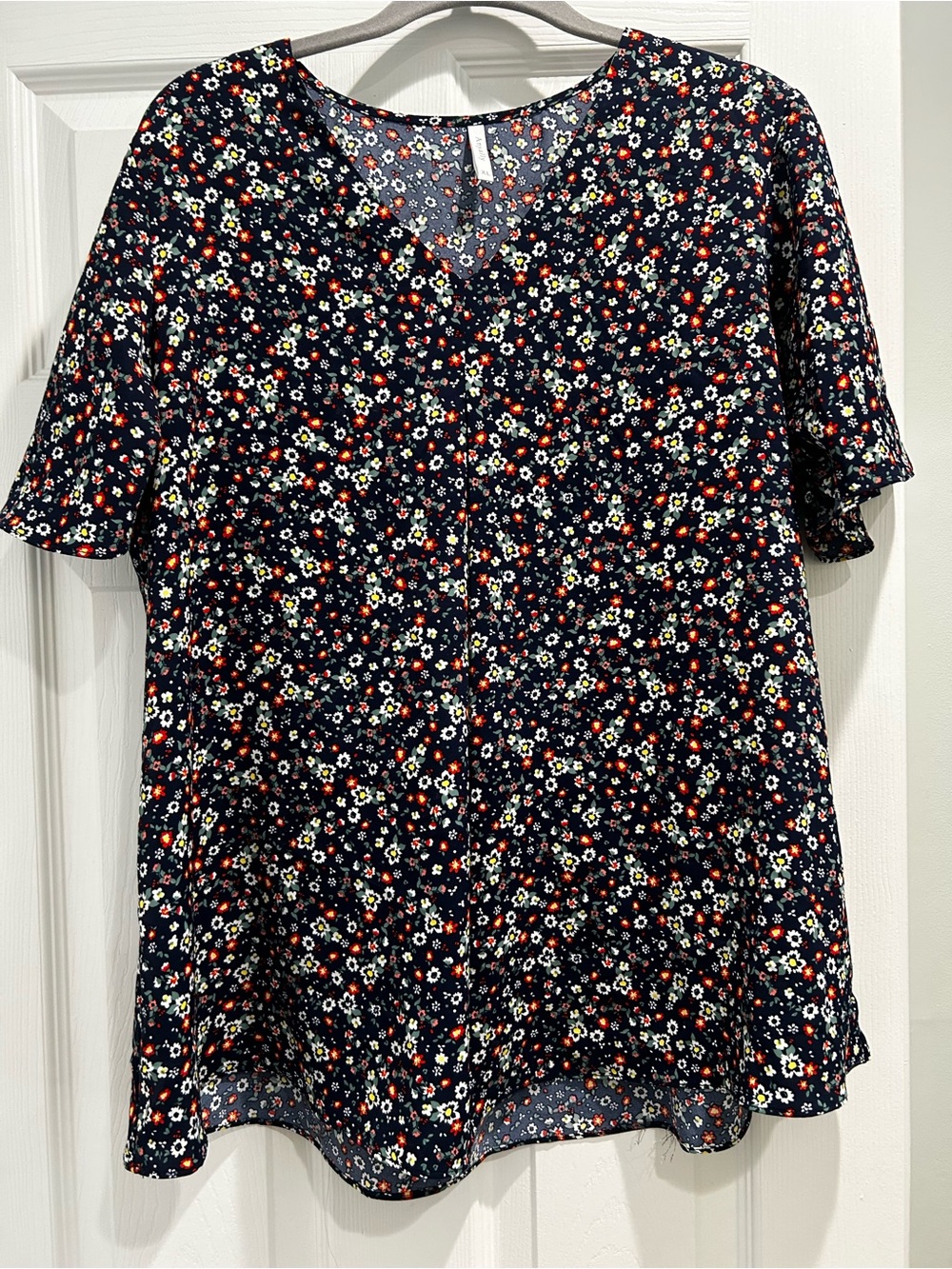 Anyally XL floral blouse